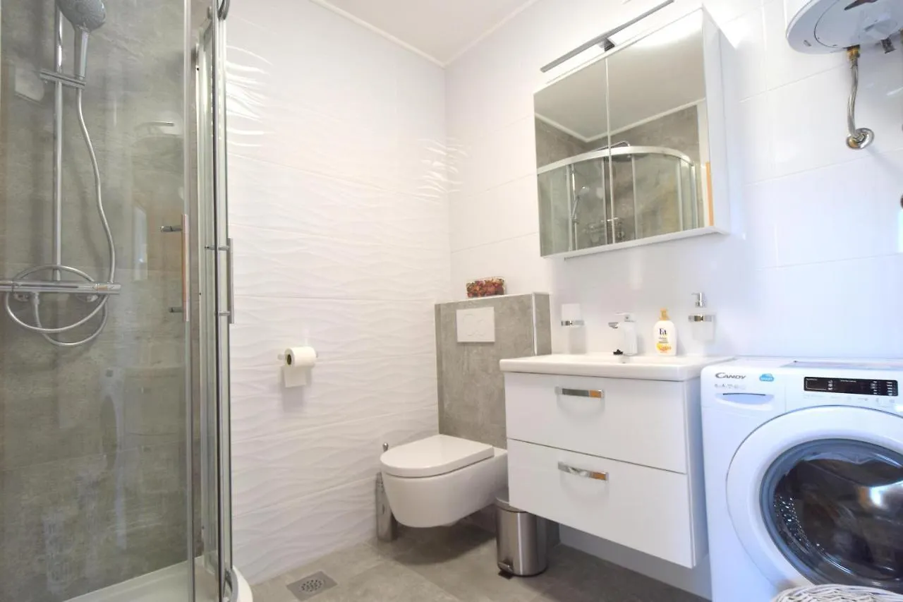 Apartment Acija مالينسكا