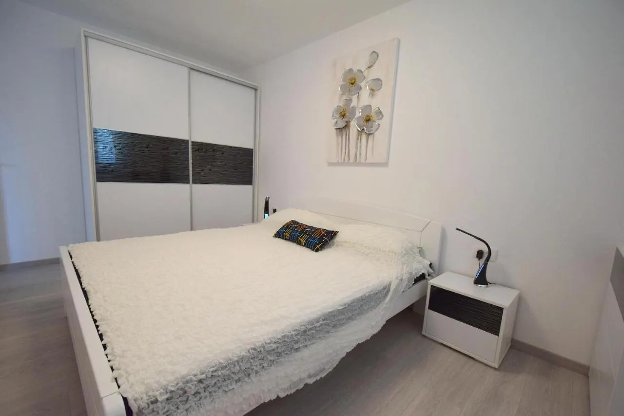 Apartment Acija مالينسكا